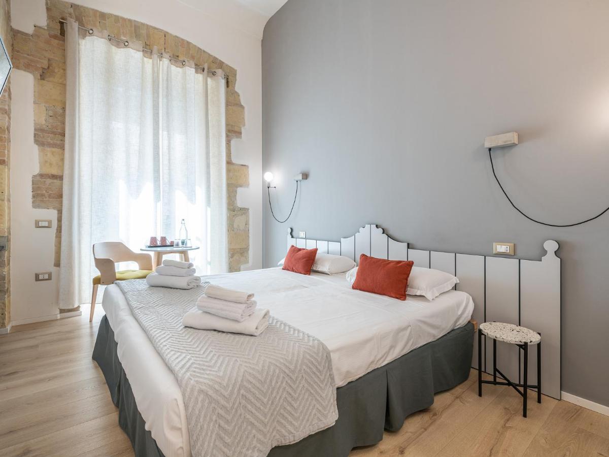Orma Design Rooms - Historic Centre カリアリ エクステリア 写真