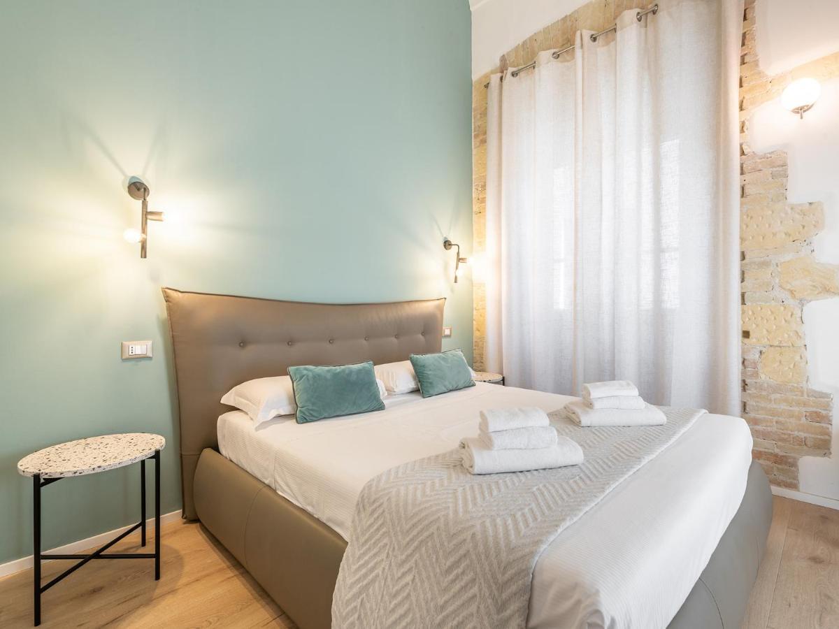Orma Design Rooms - Historic Centre カリアリ エクステリア 写真