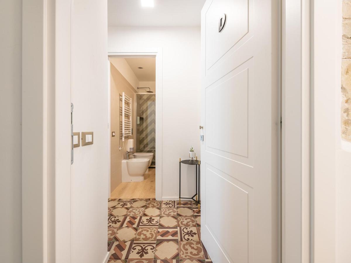 Orma Design Rooms - Historic Centre カリアリ エクステリア 写真