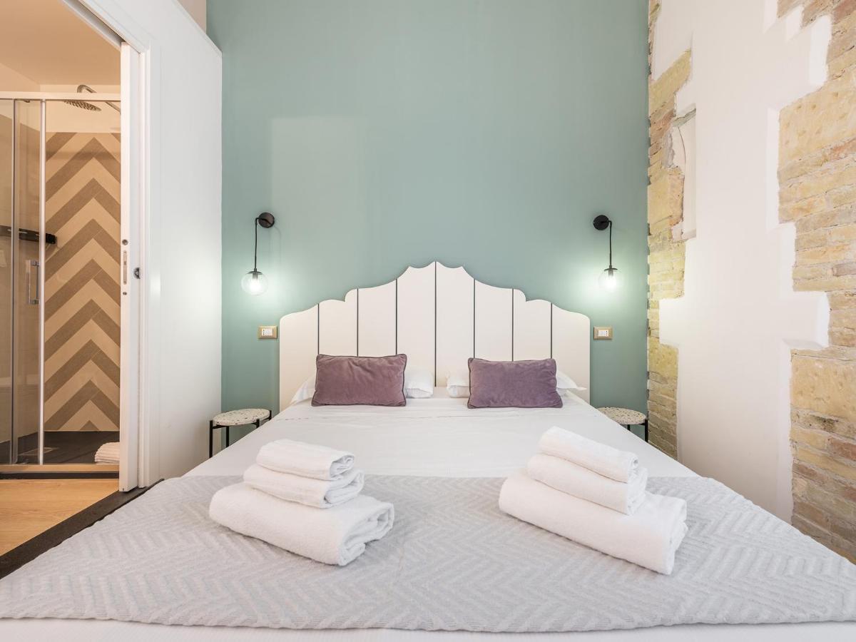 Orma Design Rooms - Historic Centre カリアリ エクステリア 写真