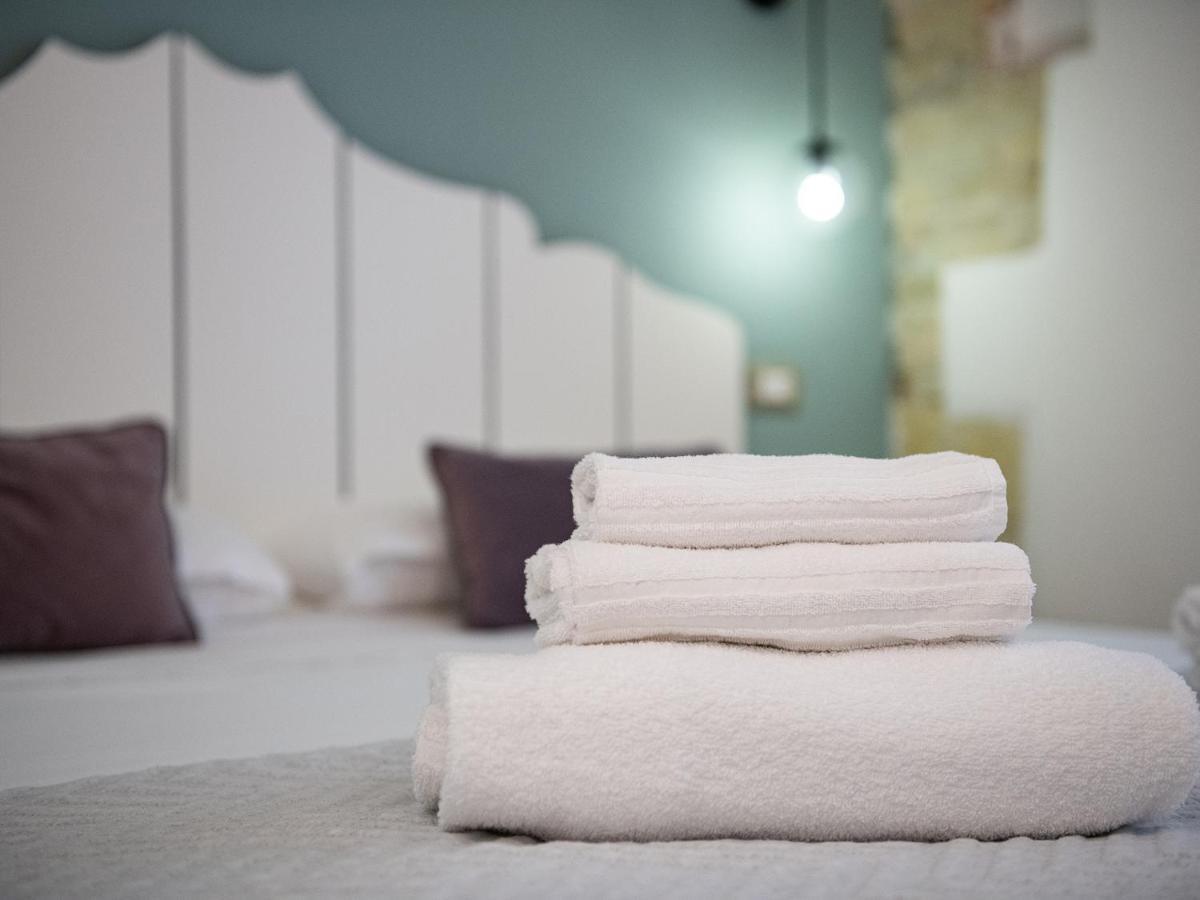 Orma Design Rooms - Historic Centre カリアリ エクステリア 写真