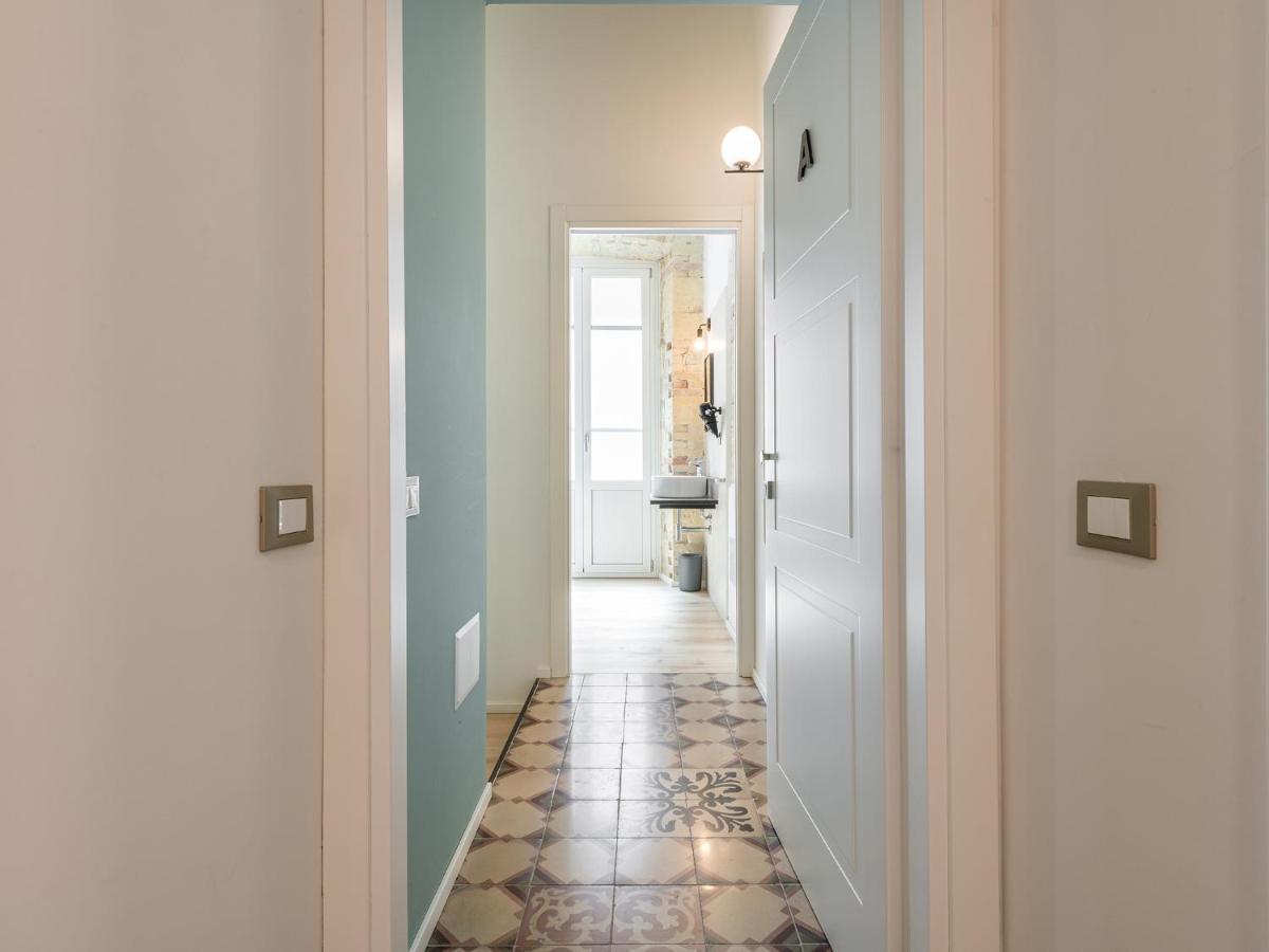 Orma Design Rooms - Historic Centre カリアリ エクステリア 写真
