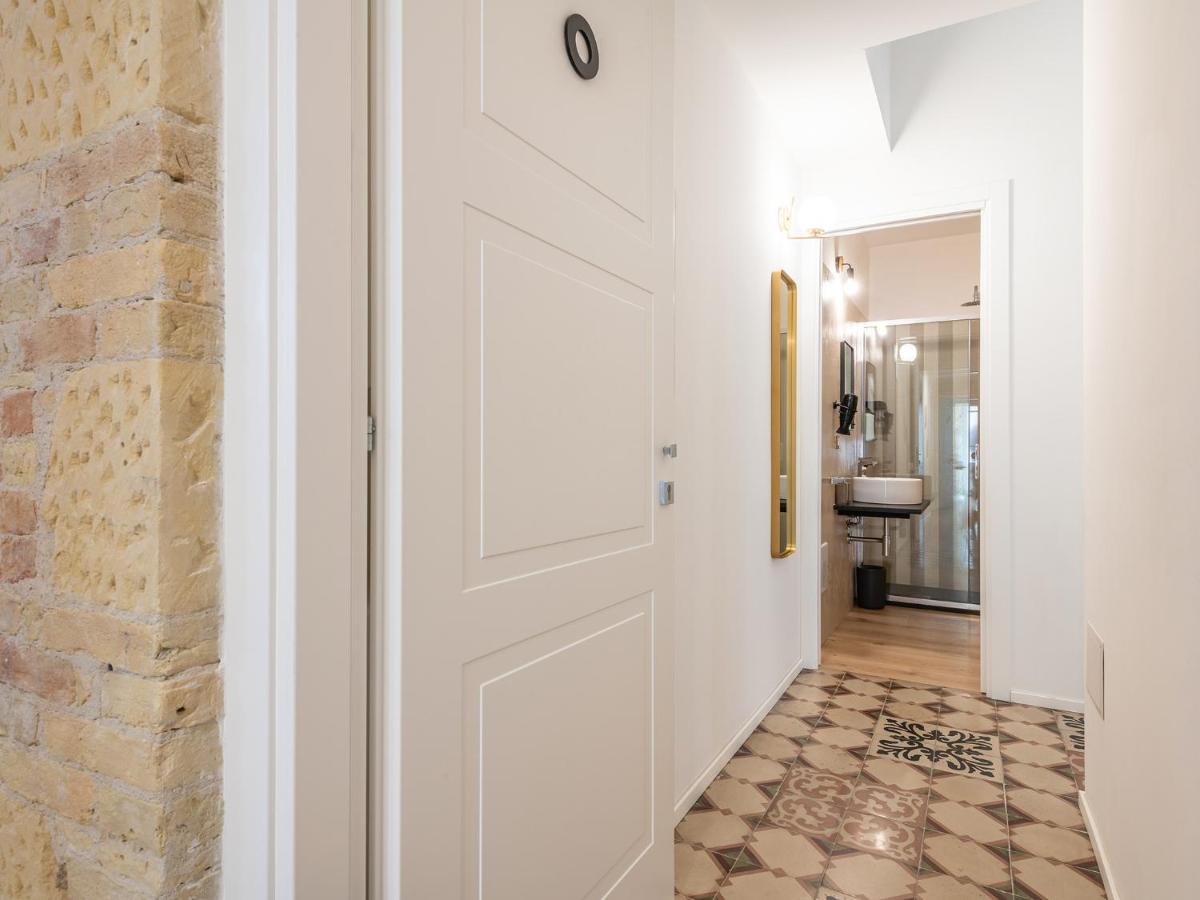 Orma Design Rooms - Historic Centre カリアリ エクステリア 写真