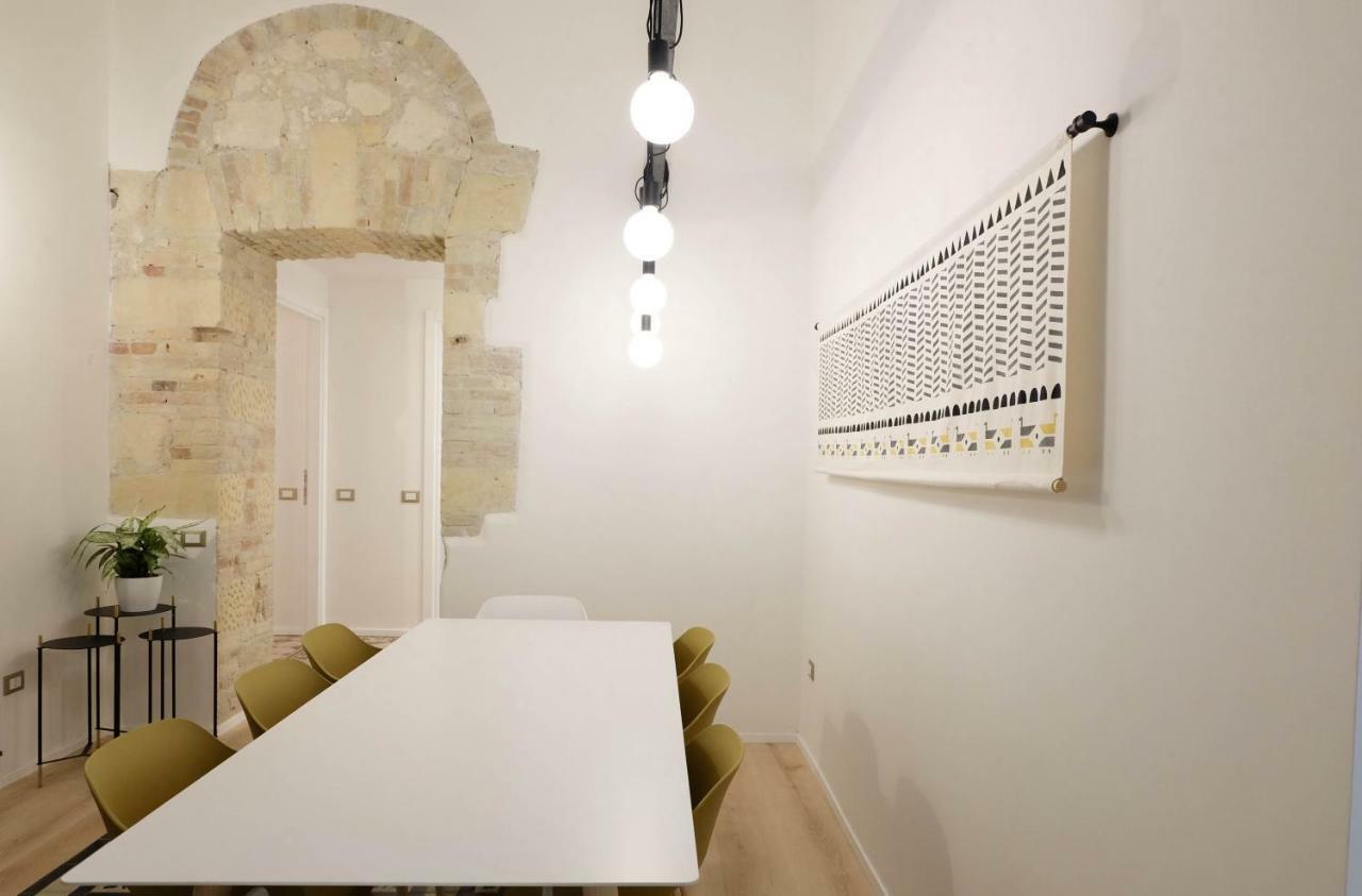 Orma Design Rooms - Historic Centre カリアリ エクステリア 写真