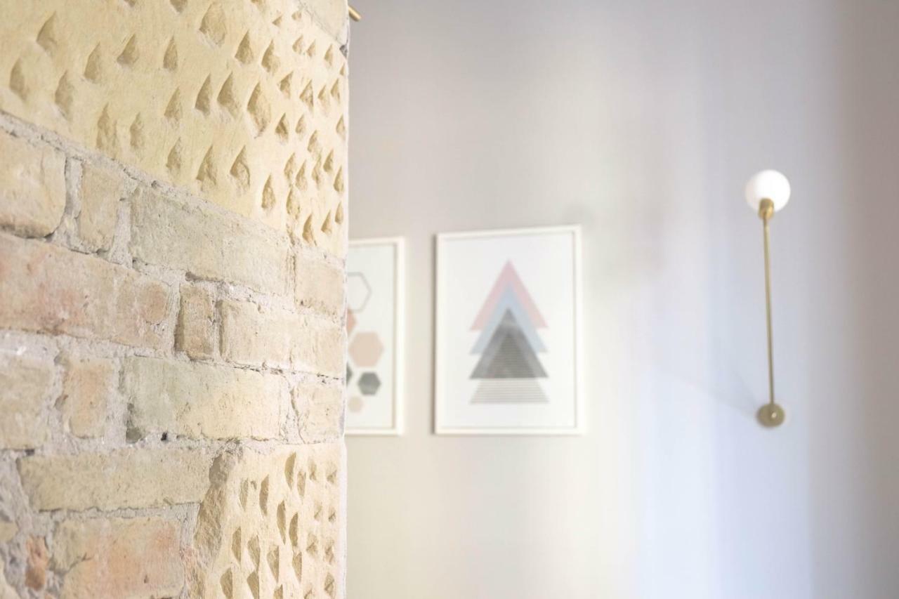 Orma Design Rooms - Historic Centre カリアリ エクステリア 写真