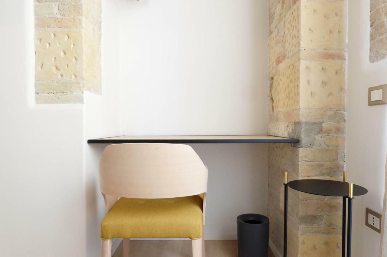 Orma Design Rooms - Historic Centre カリアリ エクステリア 写真